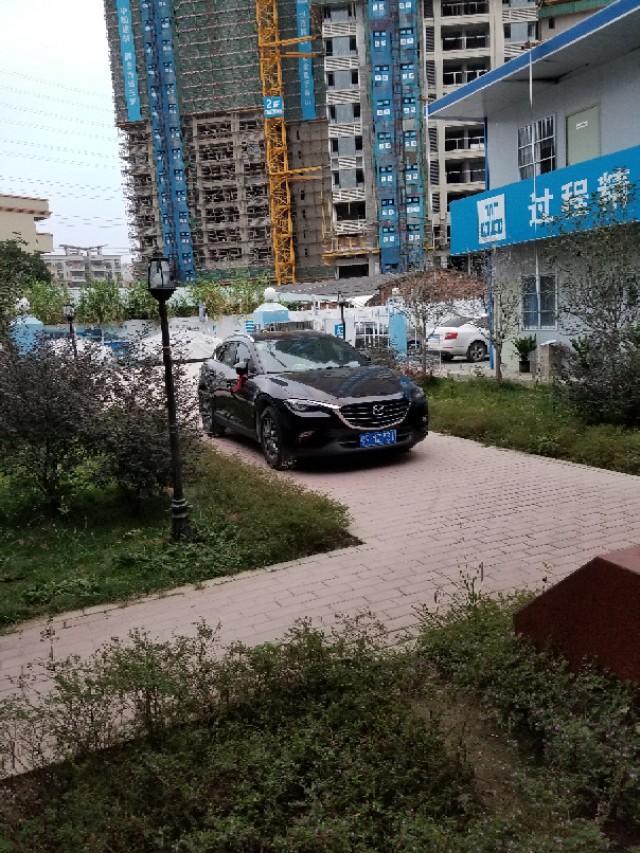 马自达cx-4-刚买了有一个月多点，跑了1460㎞，油耗目前5毛5左右，大家都怎么样？还有我为什么感受不到大家说的所谓的操控性，难道是我还没开习惯？尤其是走有限宽路障的时候，感觉没有之前开别的车那么自信。。