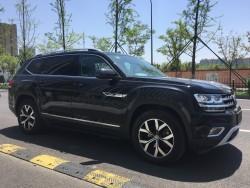 途昂-上牌日期：2018年5月
车辆车型：越野车
车辆产地：国产
车辆颜色：黑色
排 气 量：2.0T
变 速 器：手自一体
表显里程：2万
燃 料：汽油
发布日期：2019-06-29
车况说明：七座四驱顶配 无钥匙进入 一键启动 全景天窗 导航 360度环影 倒车影像 恒温空调 前后座椅加热 后排独立空调 巡航定速 多种驾驶模式 电尾门 配置样样齐全 电动脚踏板 行李架