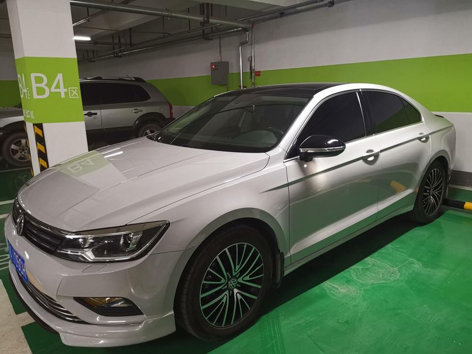 凌渡-2017款 280 TSI DSG 豪华版 目前跑了7万公里 现在卖掉值多少钱？