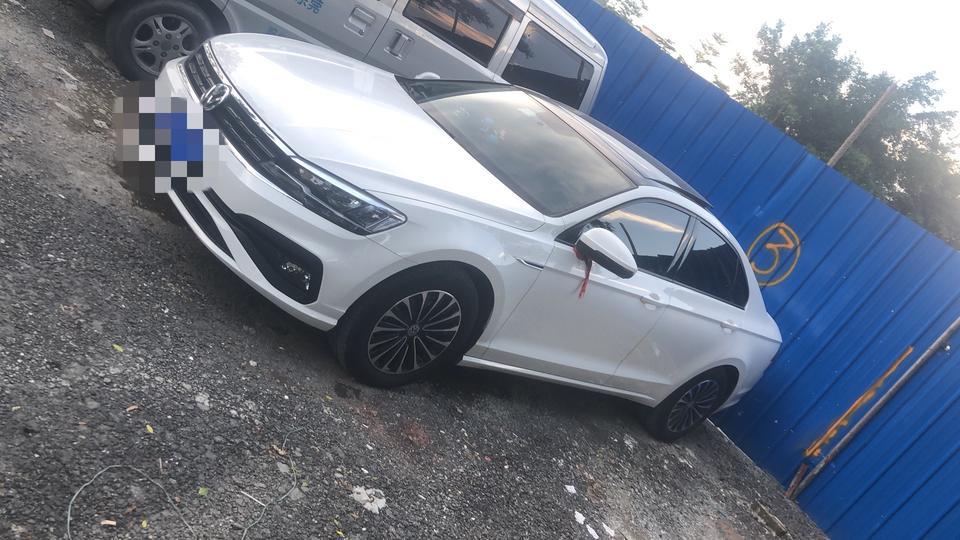 各位前辈们，打扰一下，我去年提的车，凌渡19款230，想改个音响，市面上有很多牌子，我再某宝查了一下有柏林之声 漫步者 jbl和其他，我想改个音响不知道改什么样的好，预算3000把，前辈们有改过的吗？推荐一下，拜托了！