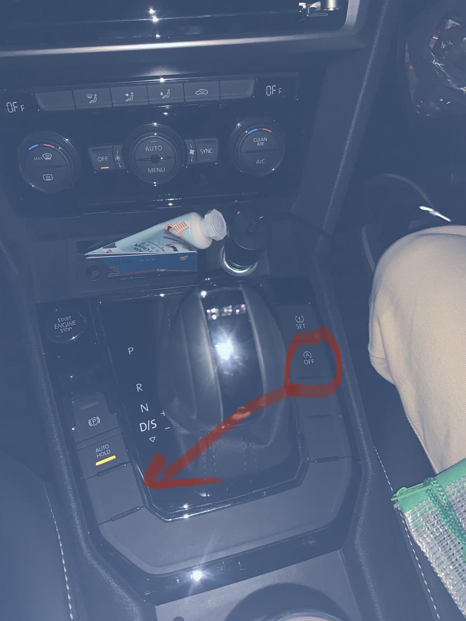 19款280舒适版凌渡，可以把自动启停开关换到自动驻车后面吗（如图）。还有自动启停功能可以调节灵敏度吗？现在太灵敏了不好用，有时候车子没停下来就熄火了