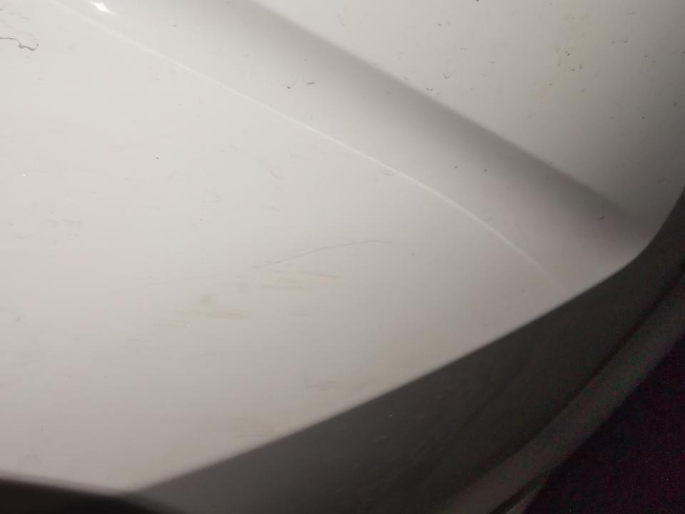 凌渡-各位看看这道痕迹能修复吗，使用什么方法，图三是未修复之前，抛光过后师傅说伤漆了，需要补，修复之后是图一二状态。