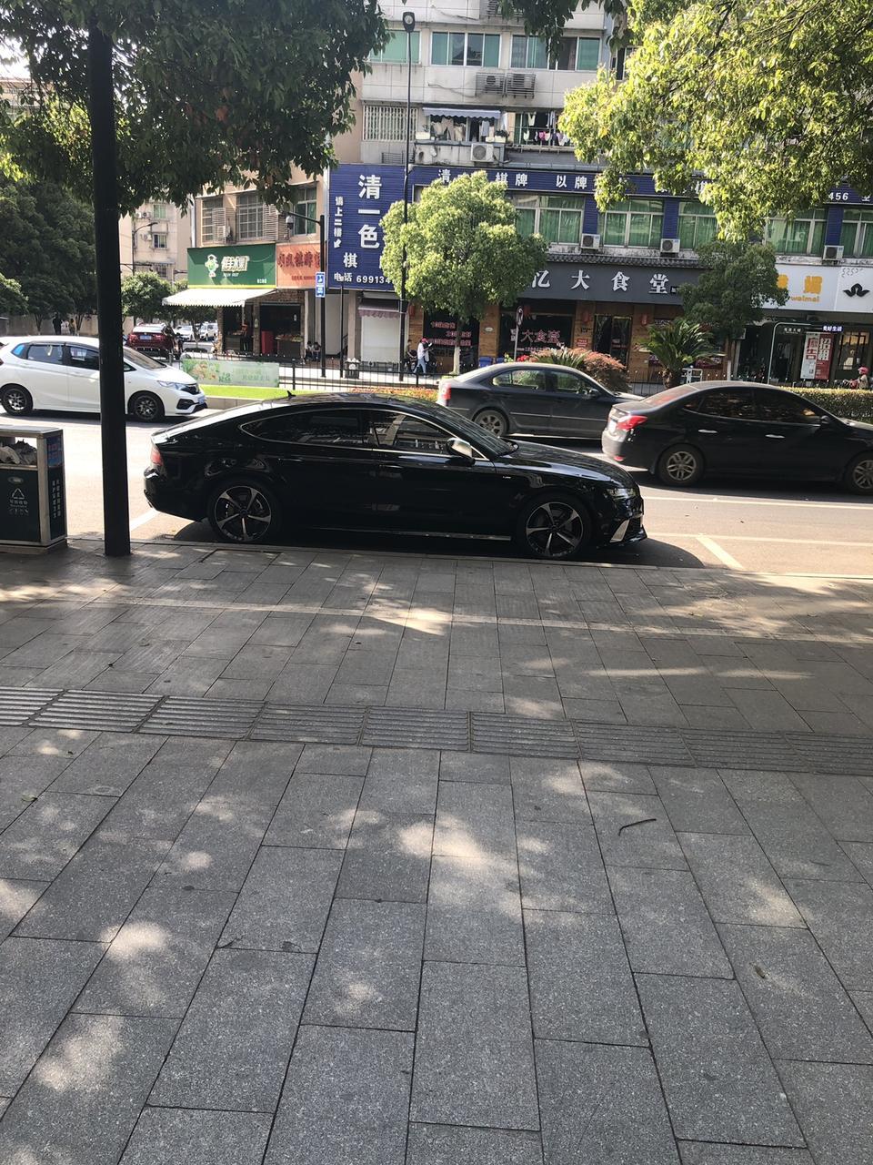 奥迪a7-新车 2.0t 第一次保养用什么机油好点