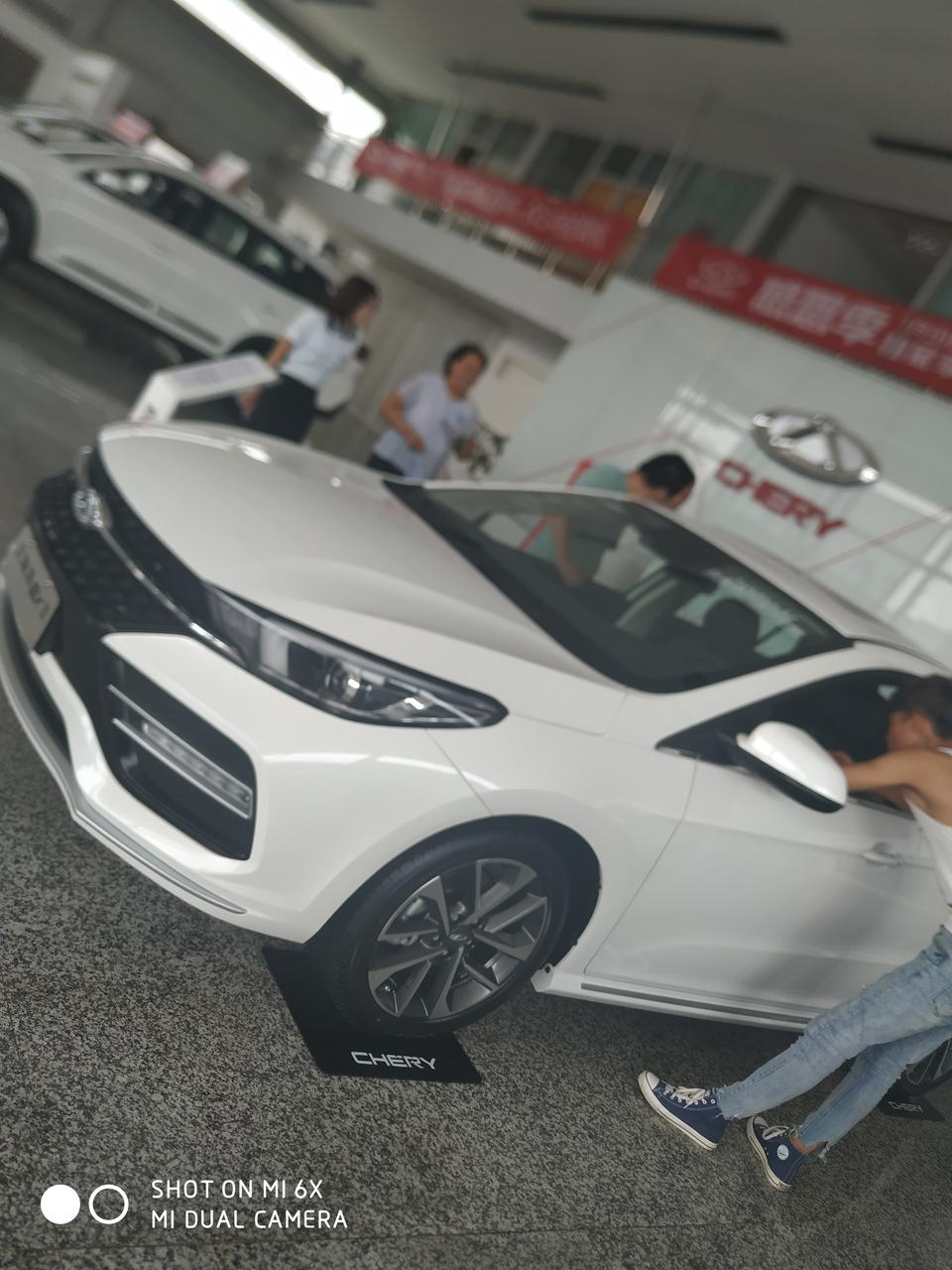 同样是七万的裸车价，艾瑞泽gx手动劲色版1.5T跟科鲁泽自动欢快版1.0T家用哪个更经济实用？？