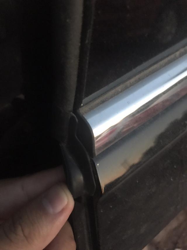 途观L车窗胶条是不是松动的？