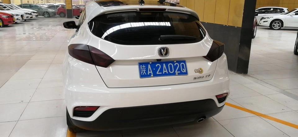 2015年长安逸动XT自动顶配版跑了3.5万公里，左前叶子板补过漆，现在5万元能买吗？油耗和车况怎么样， 请各位逸动XT车主帮忙看一下，