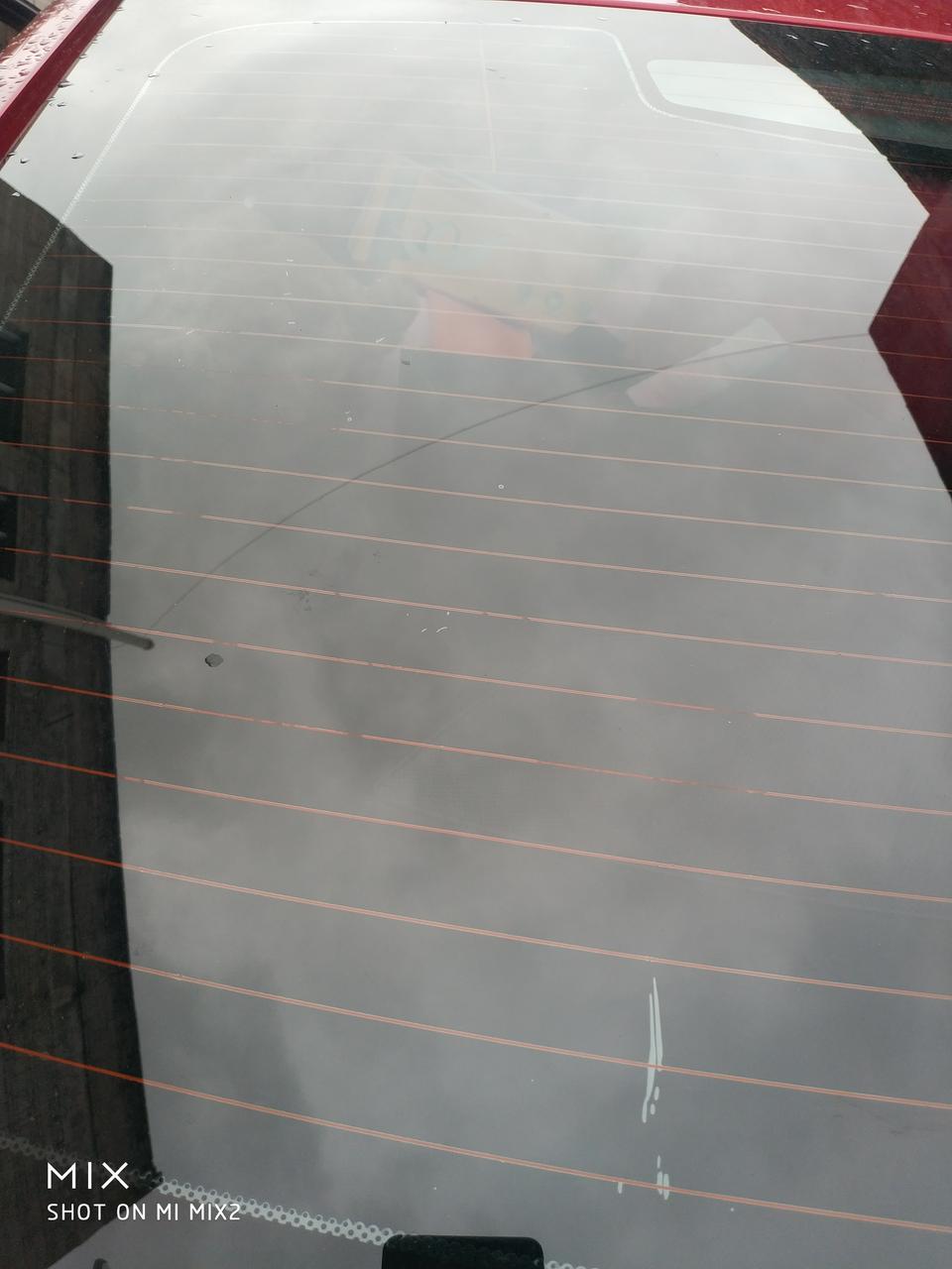 秦pro dm-你们的车贴膜有没有这个情况，起泡看着很不顺眼，4S怎么贴成这样，真是服了这技术，看了自己人的车贴膜都没有这种情况