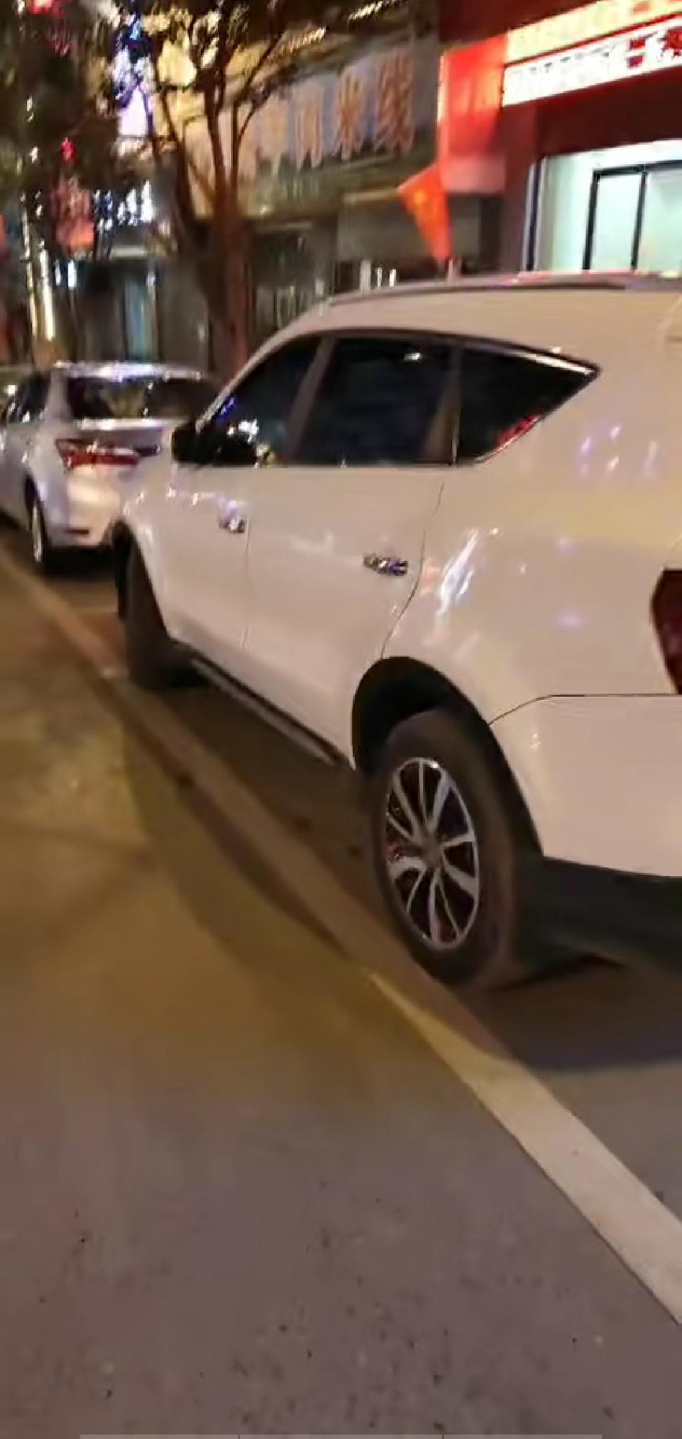 请问师傅们，1.5t东风风光580，顶配。2年的车，能值多少钱。看了一辆二手车，想入手，还有就是这款车值不值得拥有
