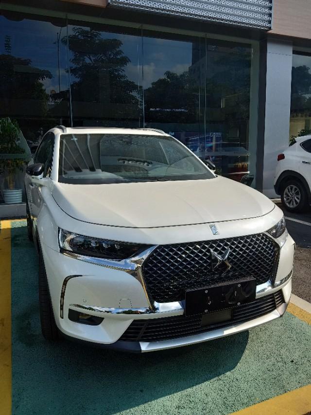ds 7-白色好看吗