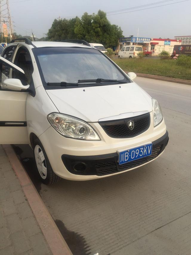 奔奔-大家看看这是什么车 
 2018年05月02日18:42:34