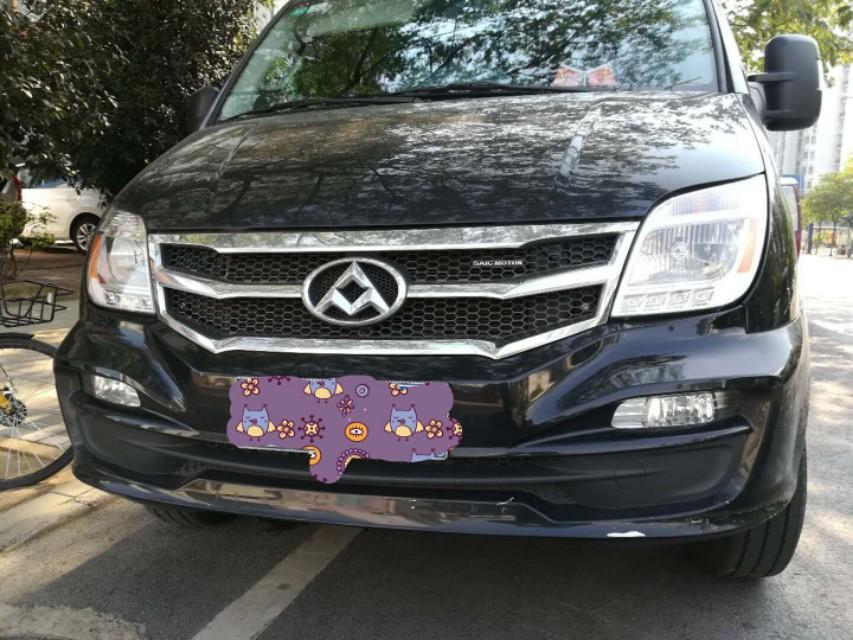 上汽maxus v80-2017上汽大通v80傲运通黑色顶配，当时黑色加价3000元。
车提回来了以后没多久发现前后保险杠黑色漆自动脱落，而且底漆是白色的请问是什么原因造成的