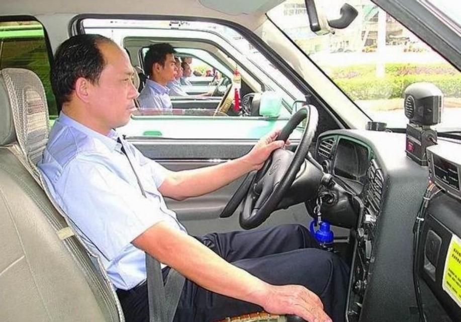 轩逸-开自动挡轻松多了，为什么出租车不用呢，
老司机们发表一下看法吧