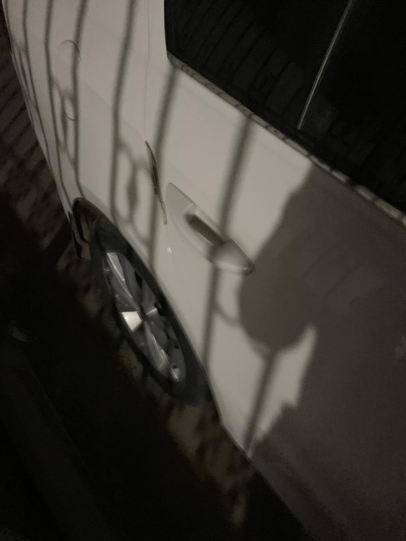 17款朗逸的.6手动舒适版，晚上突然发现右后门从外面无法打开里面可以打开，求大神们帮忙指教指教谢谢急死兄弟我了