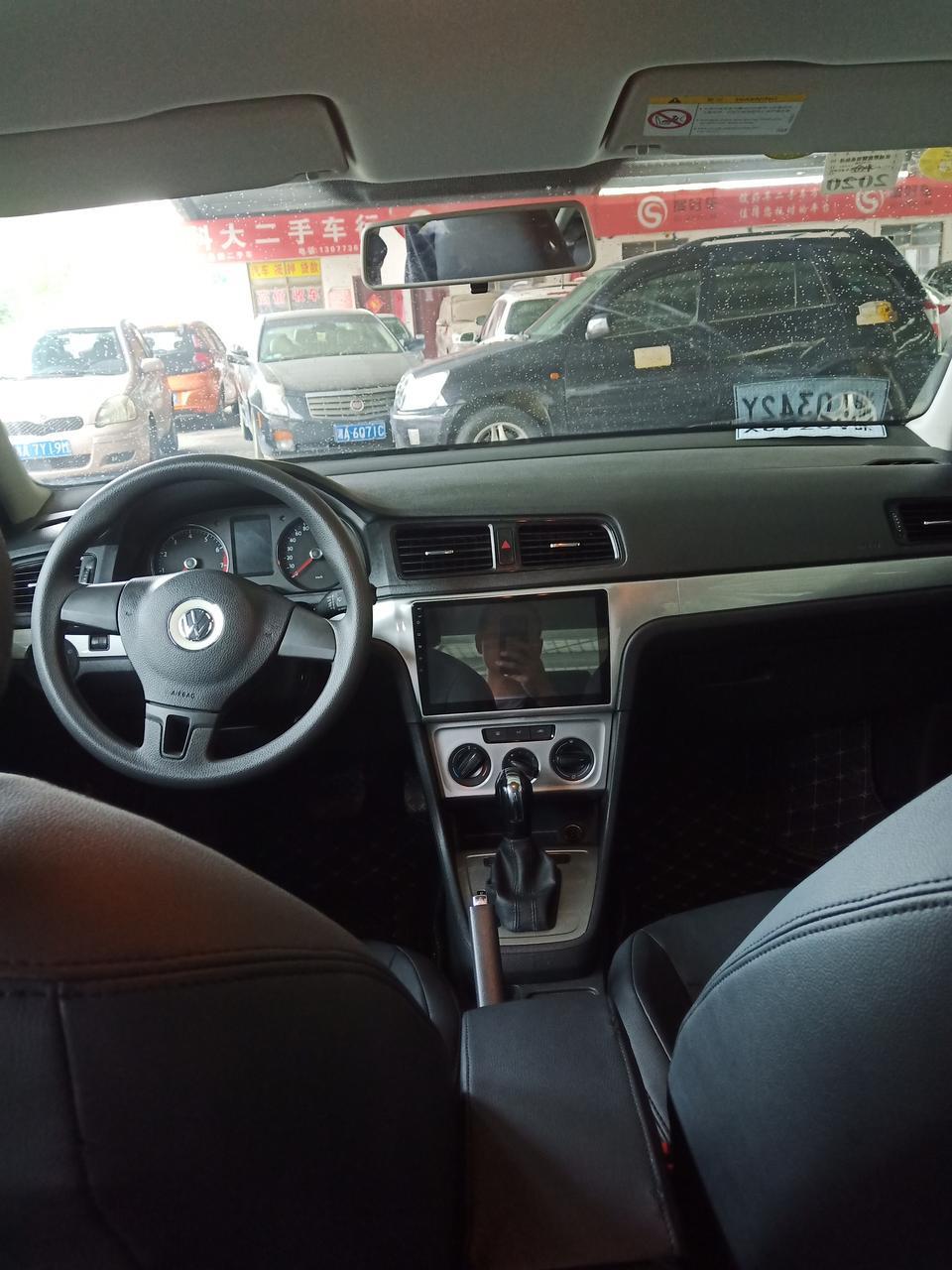 各位车友好  本人新手想买车 去看了搜好车实体店的2016款大众朗逸报价7.68万 销售人员说是从4S店买回来的试驾车  行驶里程35000公里 请教大神值得购买吗  请求指点迷津?