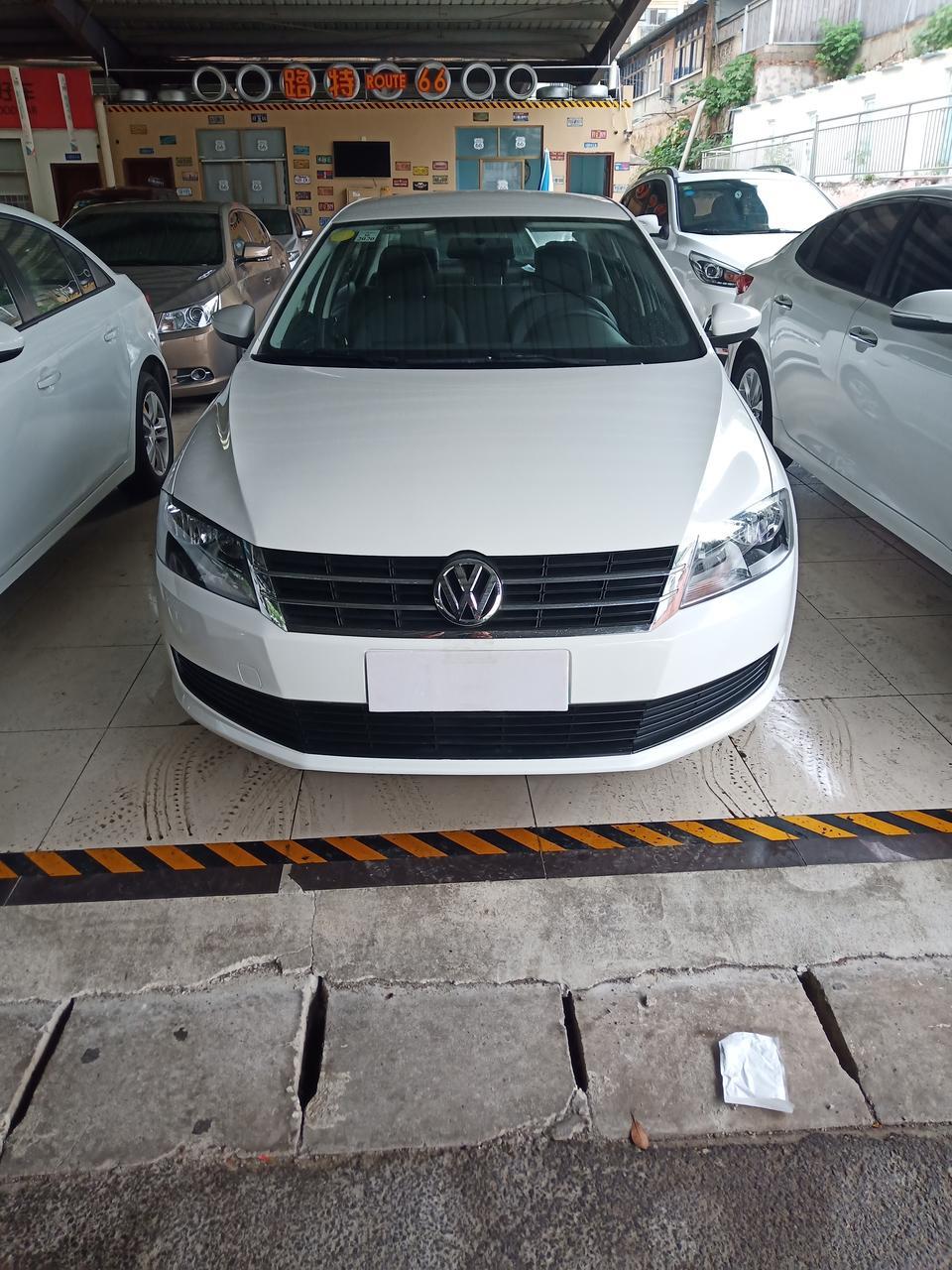 各位车友好  本人新手想买车 去看了搜好车实体店的2016款大众朗逸报价7.68万 销售人员说是从4S店买回来的试驾车  行驶里程35000公里 请教大神值得购买吗  请求指点迷津?