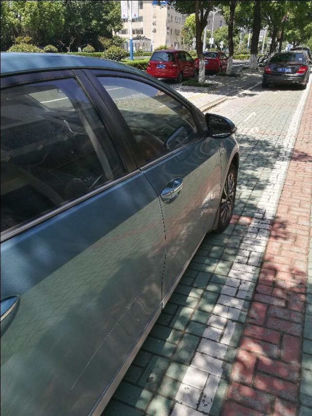 卡罗拉这个英文什么意思，和其它的不一样