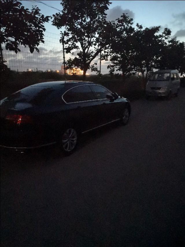 2018款330豪华迈腾，变速箱嘎啦嘎啦想，是什么情况？低速的时候。还有D档发抖。请大家帮忙分析下。