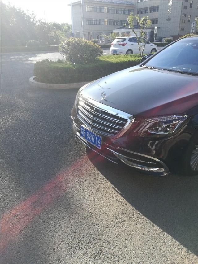 卡罗拉-看一下这个车标，什么车。
