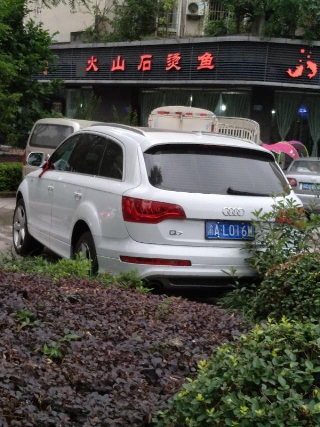 汉兰达-不看品牌，只看造型和设计，你喜欢那个车？