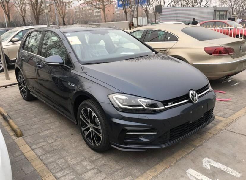 这个颜色的高尔夫怎么样？