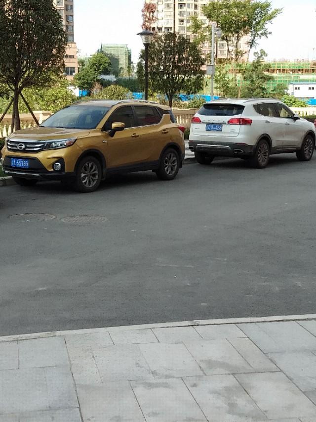 帝豪-这二个车，你觉得那一个车好看？你喜欢吗？