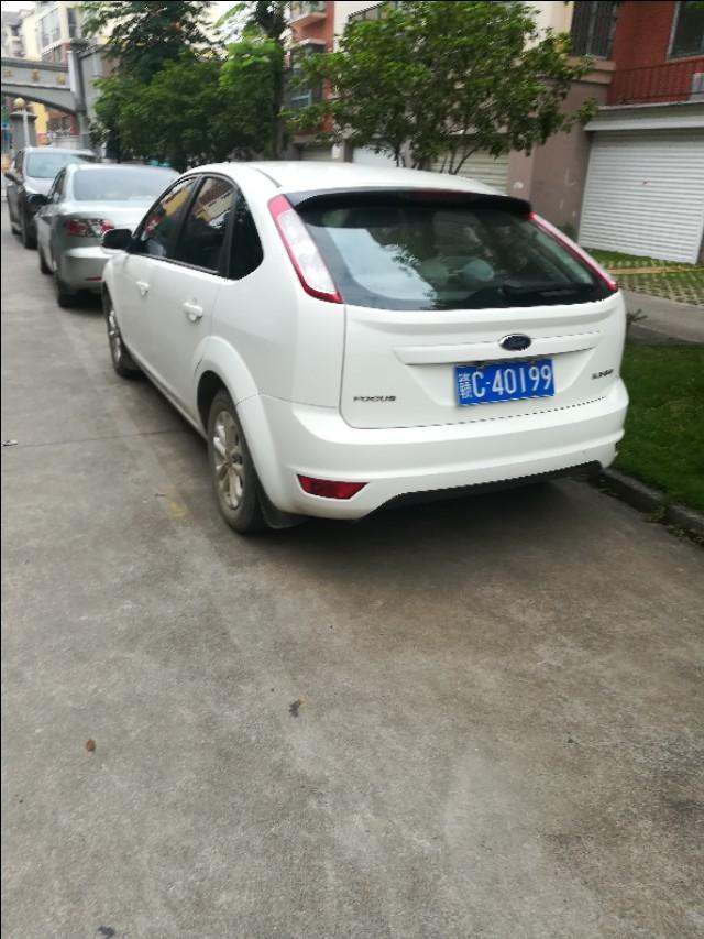 福克斯-这是福特那一款车？是不是所以福特车都比较耗油？
