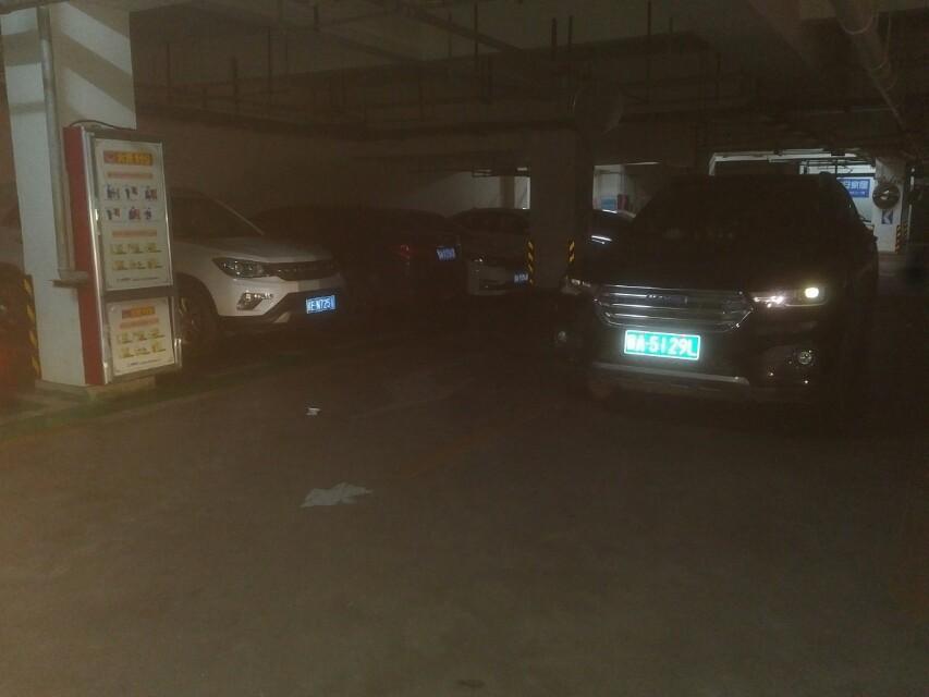 长安cs75-车子如果被别人挡住了，该怎么办？也没有他的电话，我该怎么联系他，让他挪车。