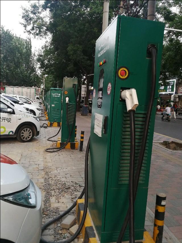 长安cs75-这样的充电桩是充什么车型？