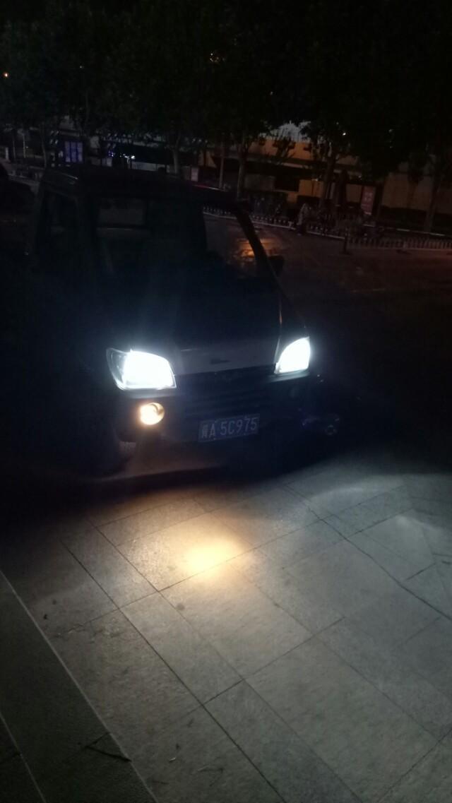 长安cs75-这是什么车？车灯挺亮