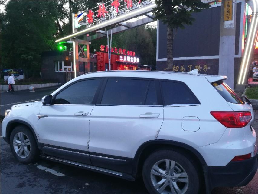 长安cs75-懂车帝，懂生活！这两个车饰选哪个呢？