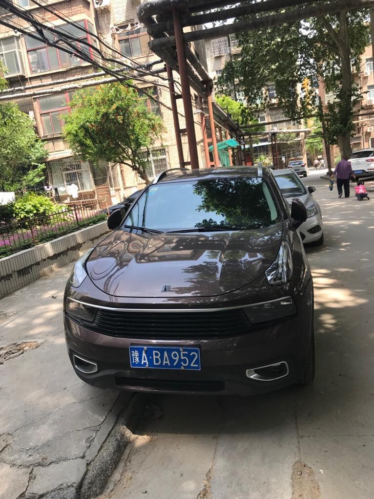 领克01发动机舱灰尘你们都怎么清理的？