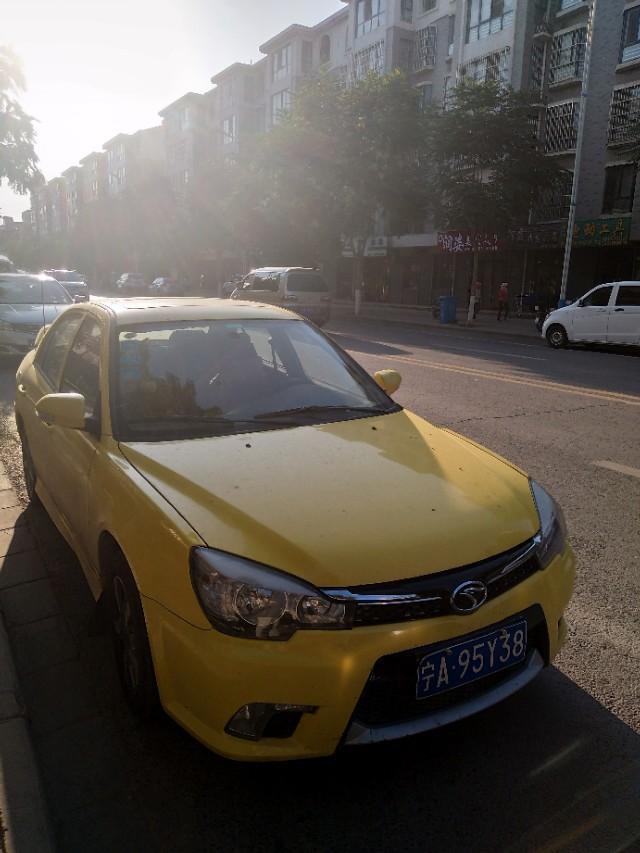 威驰-这款国产东南汽车漂亮吗？尤其后面的尾翼好看吗？？？
