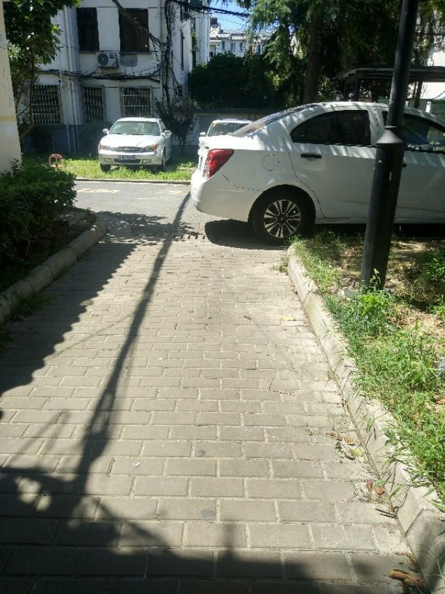 科鲁兹-看出来是哪款车吗。