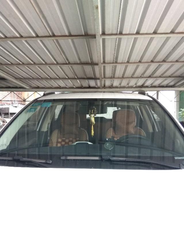 宋-现在好多车设计都差不多，这两个是不同的品牌，你能猜出都是什么车吗？