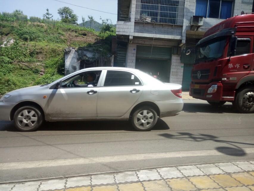 速锐-请教一下这是什么车？