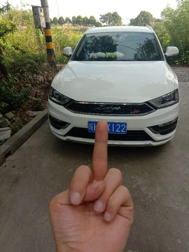 众泰t600-下雨天，车窗玻璃的雨水怎么排掉啊？进入车门缝了吗？