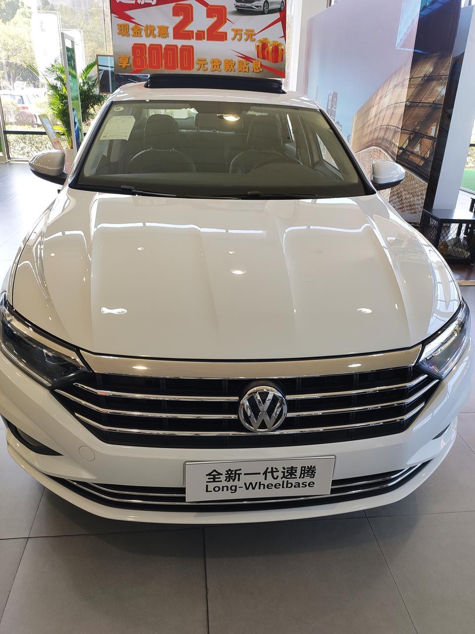 去看了下2019款速腾，有没有觉得速腾的座椅很奇怪，前后都是我怎么调都不舒服，速腾座椅前高后低，内凹太厉害了