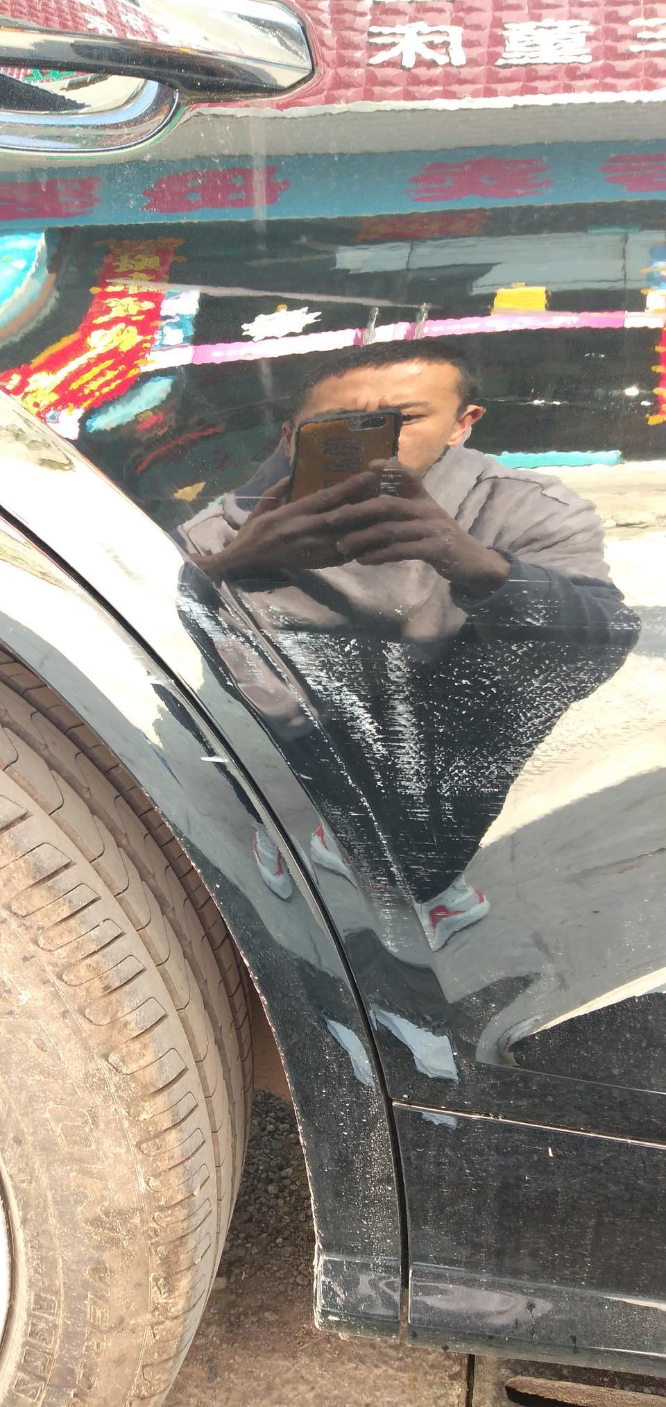 奥迪q5l-各位车友这怎么修，应该不需要换门吧