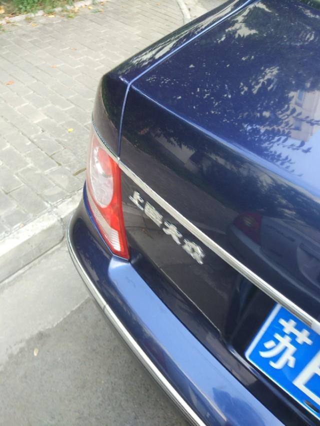 知道是哪款帕萨特吗？油耗百公里多少