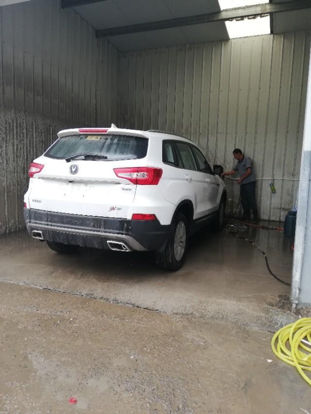 长安cs75-提车4S店给洗车中，干净了吗？