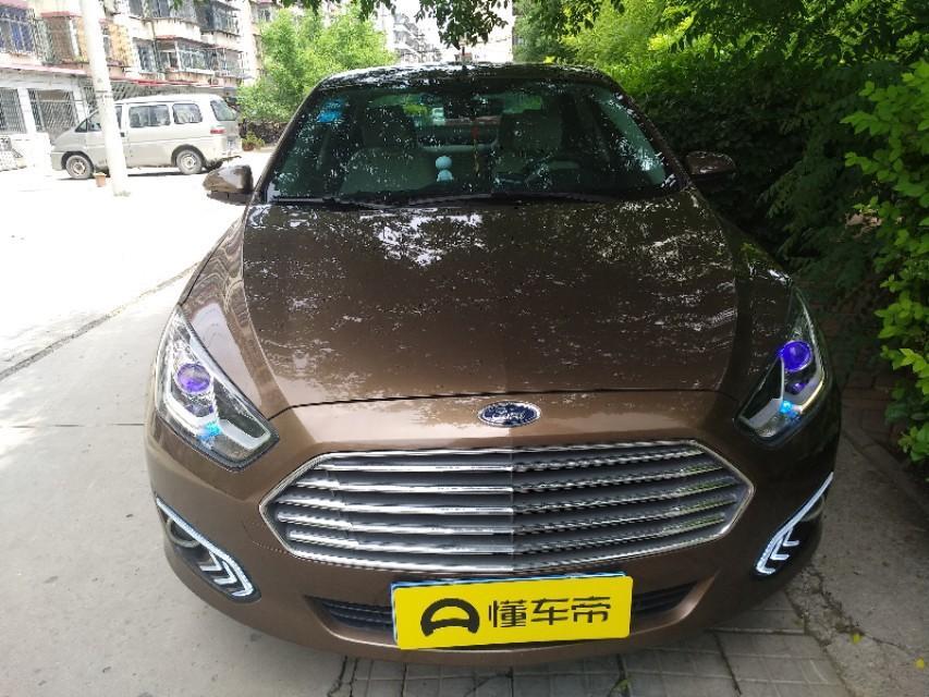 你们觉得福睿斯这款车哪些地方需要小的改装，而且实用的？说说你们都改了哪些地方？大概价格是多少？