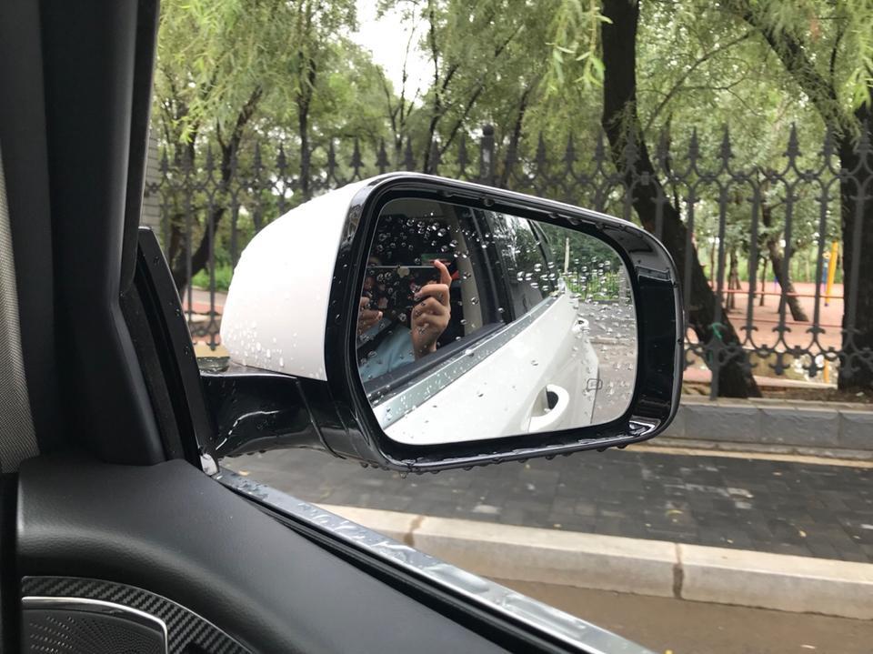 众泰t700-你们倒车是看倒车镜还是看倒车影像呢？