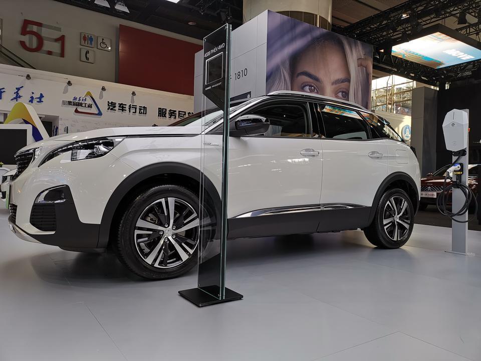 标致4008 phev-全时四驱，五连杆独立后桥，百公里综合油耗1.7L，222KW，450NM。
东风标致4008混动版，你觉得应该定价多少钱？