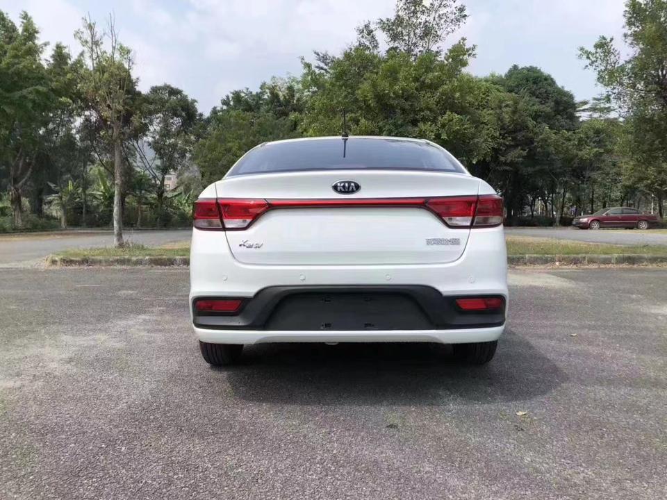 起亚k2后面加个vs是什么意思？