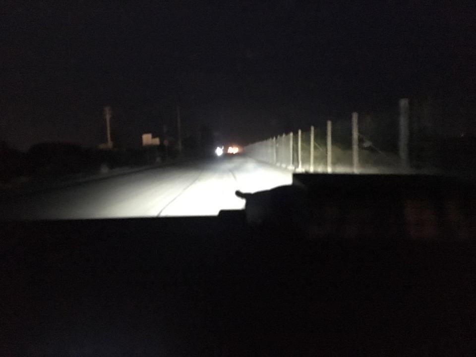 高尔夫·嘉旅-你们的嘉旅大灯，远光灯打出去有阴影吗？