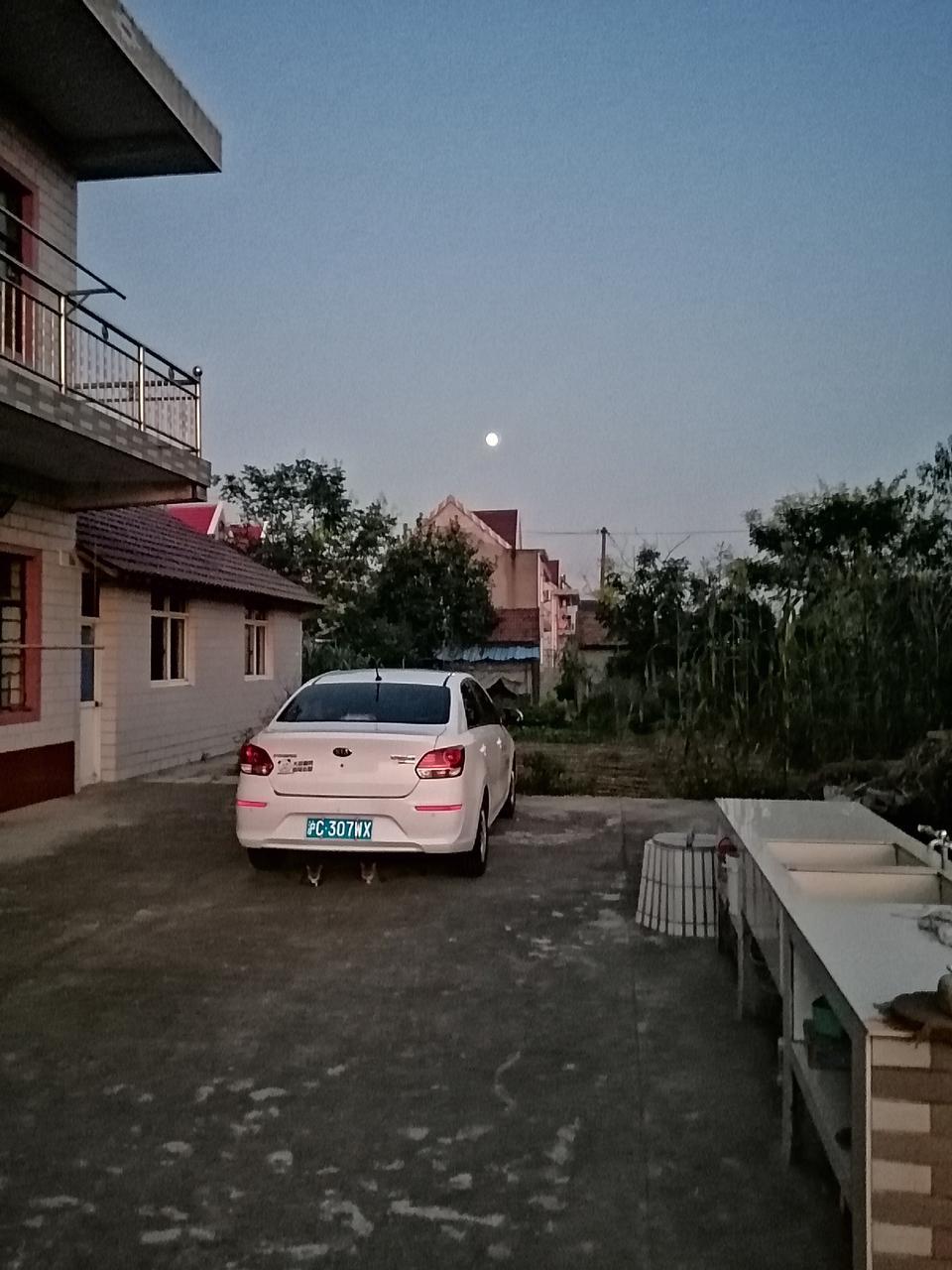 焕驰-变速箱油什么时候换？用什么型号的？