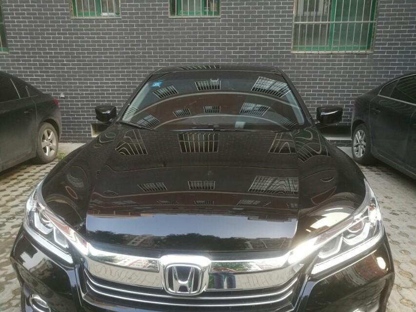 你好。问一下黑色的雅阁经常有一层尘土。怎么清理那？