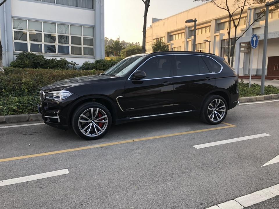 求高手指点，宝马X5 F15，N55B30发动机，16年的车现在4万多公里，现在冷车启动怠速不稳，无任何故障码，车热后启动正常，去4s店做了除碳，整车电脑编程，清洗油路、进气，更换碳罐电磁阀后仍然存在这个问题。求高手指点！万分感谢！