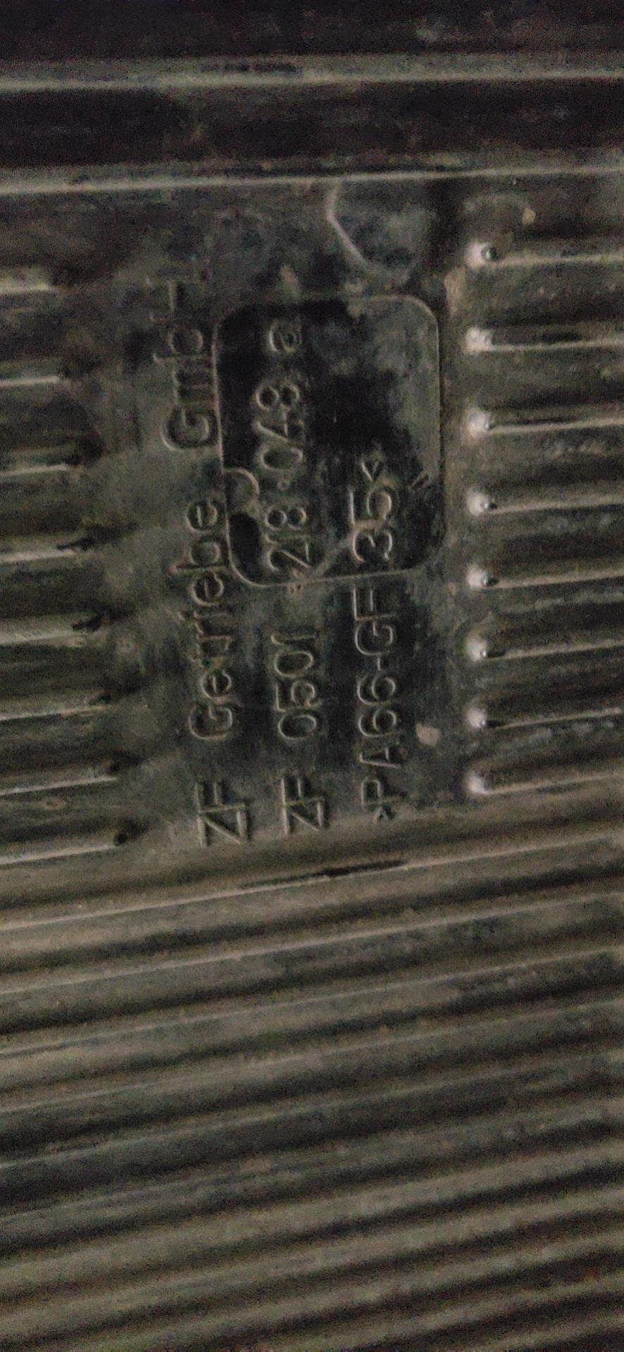 宝马x5-请问宝马ZF8HP45的变速箱油底壳怎么看是否正品和生产日期？我就在油底壳外面找到了这一串英文，请问能否看出生产日期呢