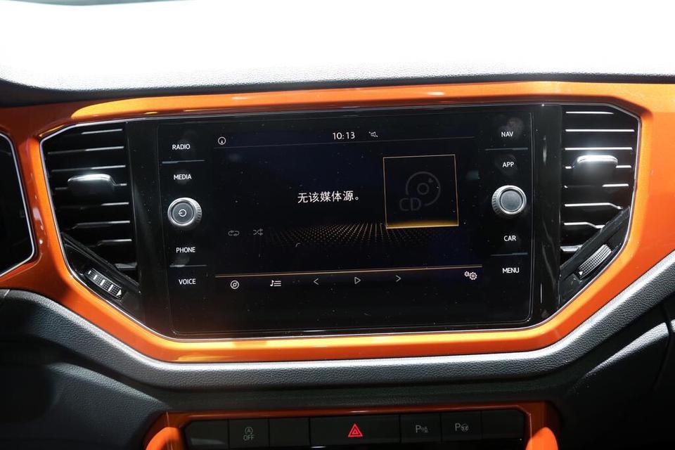 t-roc探歌-中配没有液晶显示屏可以换吗？